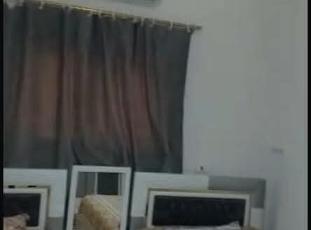 🏡 شقة للبيع بالحي الأول – شارع بيرم التونسي الرئيسي