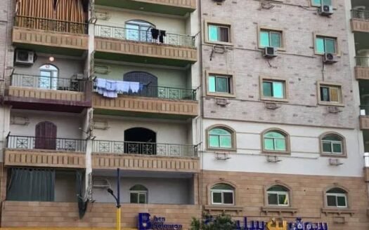 للبيع 3 شقق مميزة في برج مكة – حي الزهور